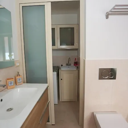 Theos Holidays Apartamento Giardini Naxos