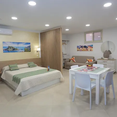 Apartamento Theos Holidays Giardini Naxos